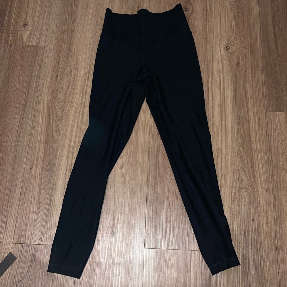Old Navy Active Elevated Leggings built in sculpt